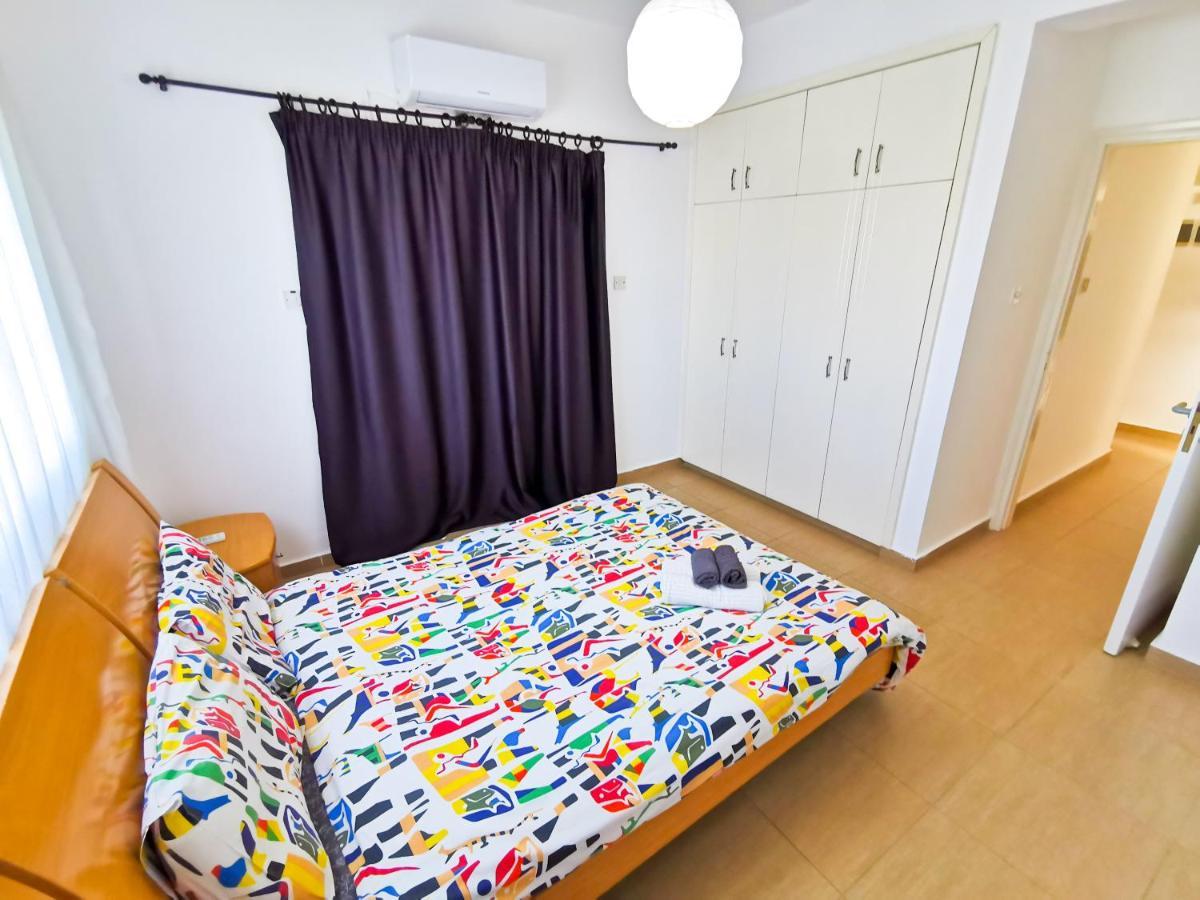 Off Course Seaview Apartment ลาร์นาคา ภายนอก รูปภาพ